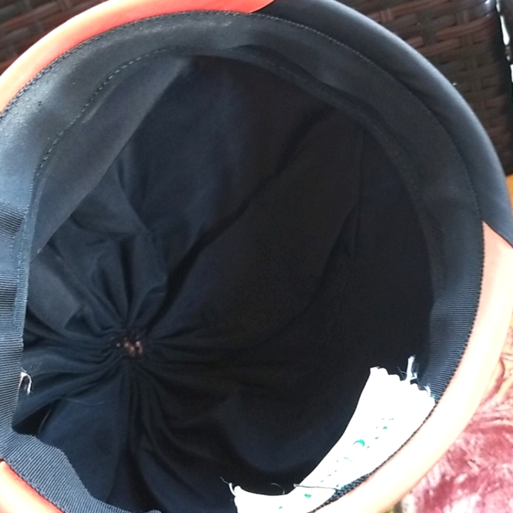 60's GENE DORIS Groovy Satin Pinwheel Organge Black Silky City Beret Artist Hat - Picture 10 of 12